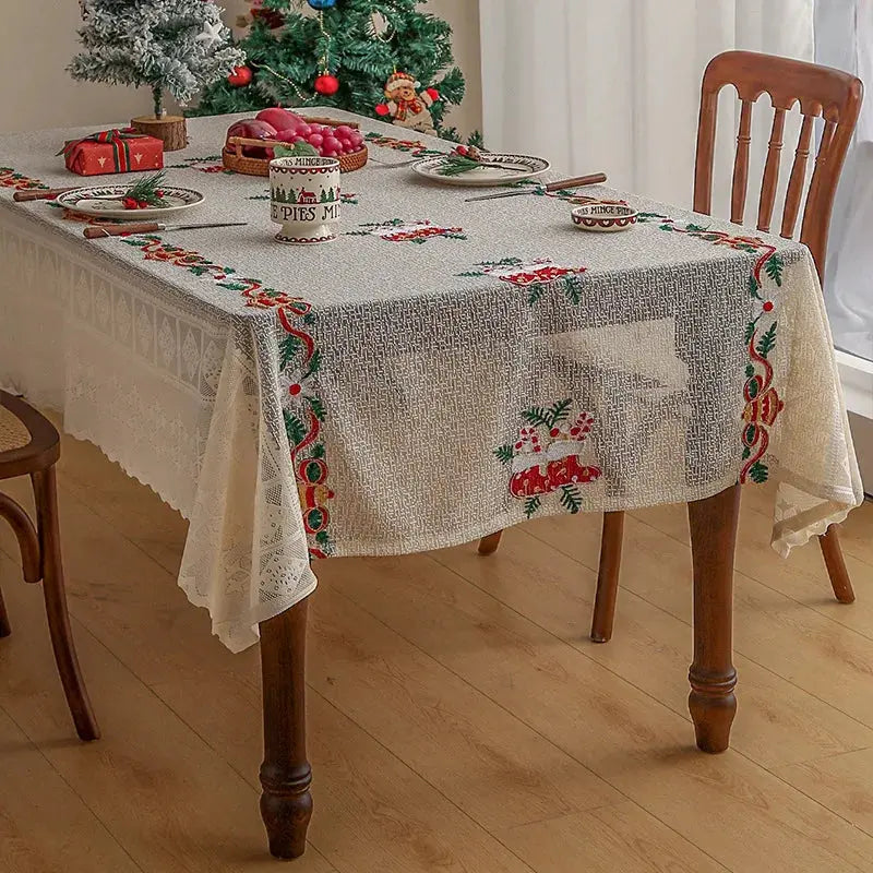 Nappe de table en dentelle à motifs brodés Fééries Mancelya